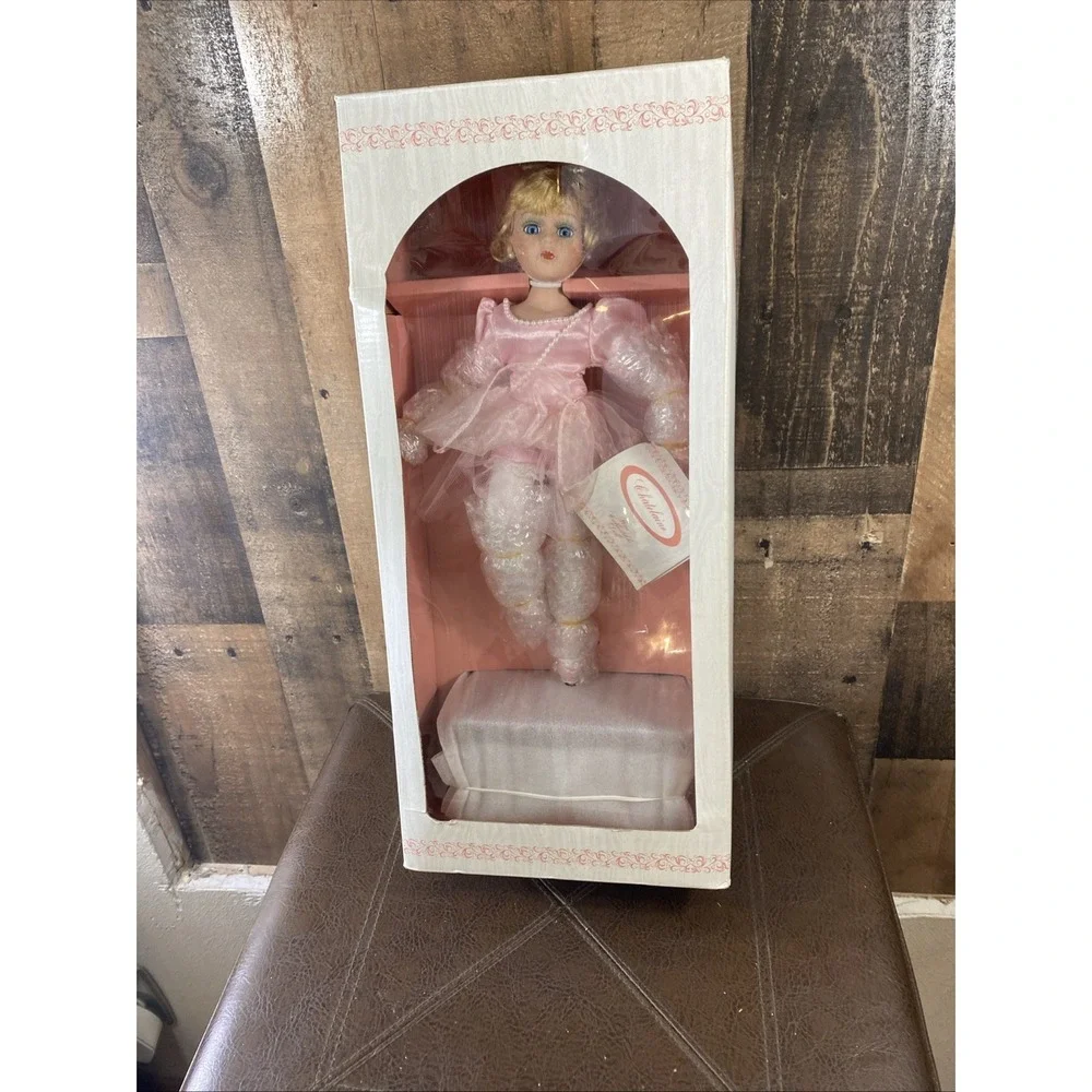 Chatelaine Ballerina Porcelain Musical Doll Wood Music Box‎ Stand Vtg 1998 New